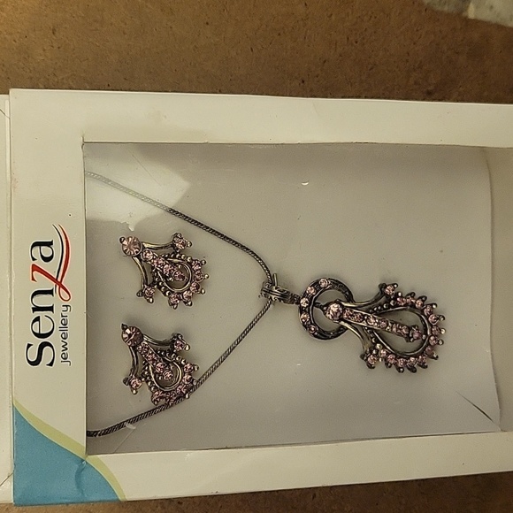 Senza Pink Crystal Jewelry Set - Picture 1 of 2